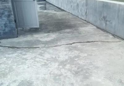 香坊楼顶漏水维修公司分享下如何解决卫生间隐蔽部位漏水的问题?